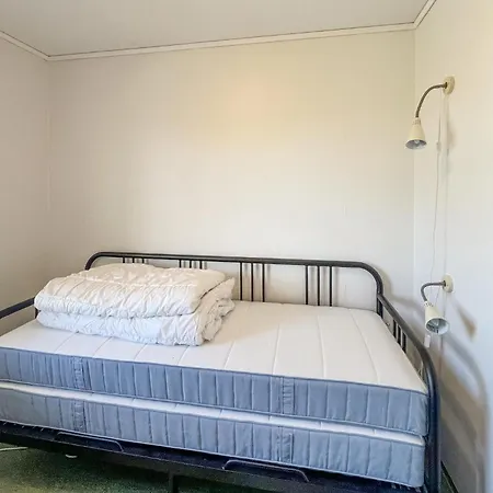 3 Bedroom Beautiful In Borhaug