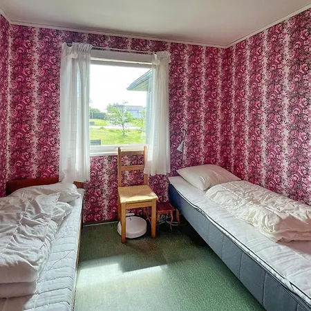 3 Bedroom Beautiful In Σπίτι διακοπών Borhaug